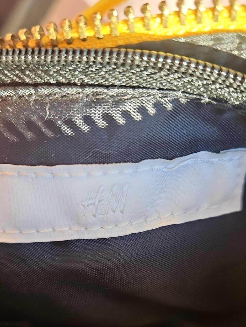 H&M Yellow Wristlet Crossbody Clutch - Picture 3 of 4